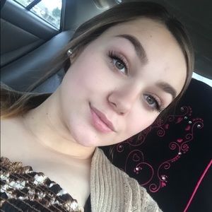 Meet your Posher, Brianna